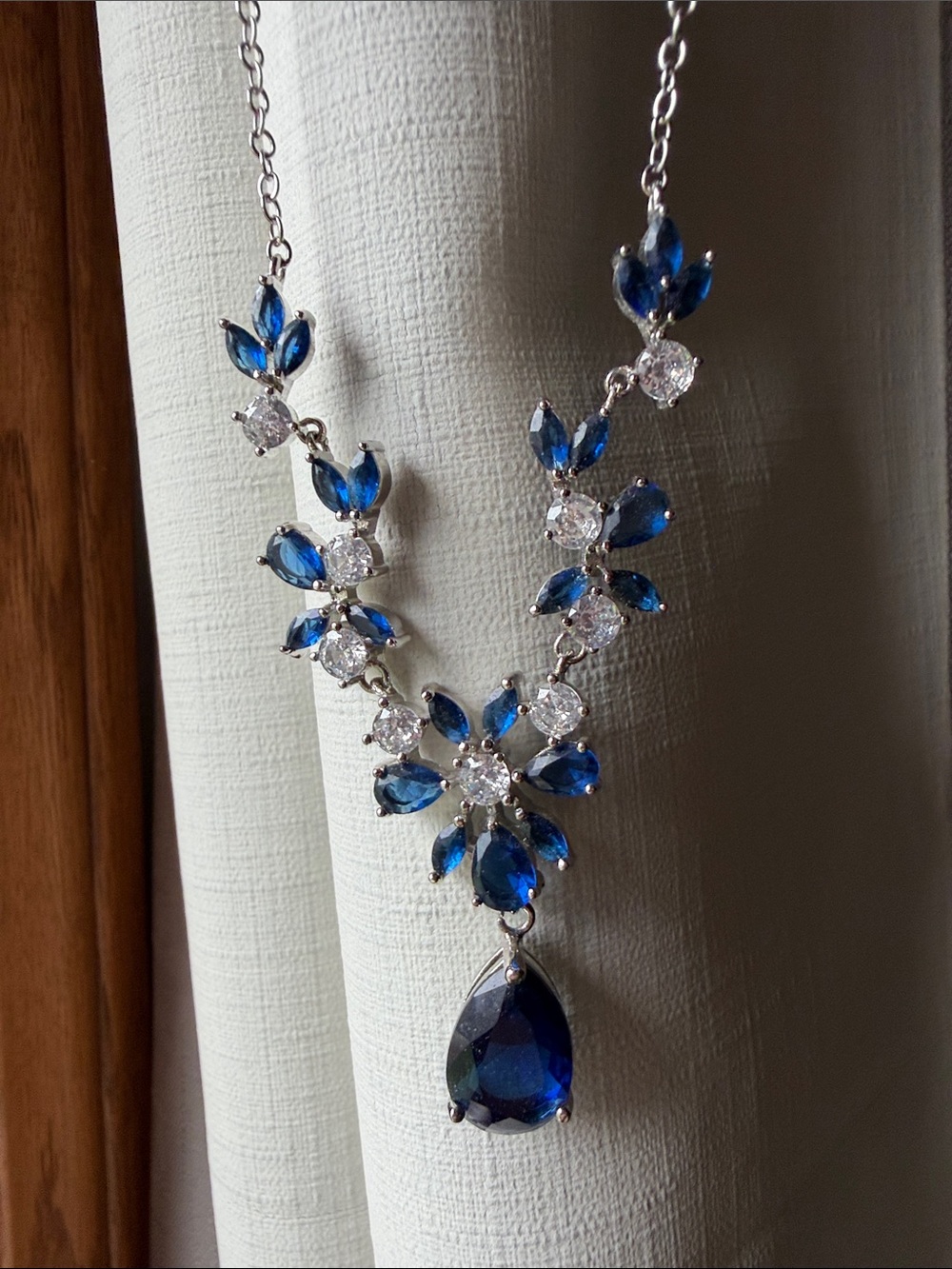 Silver-tone Blue Teardrop Necklace, Bracelet & Earring Set